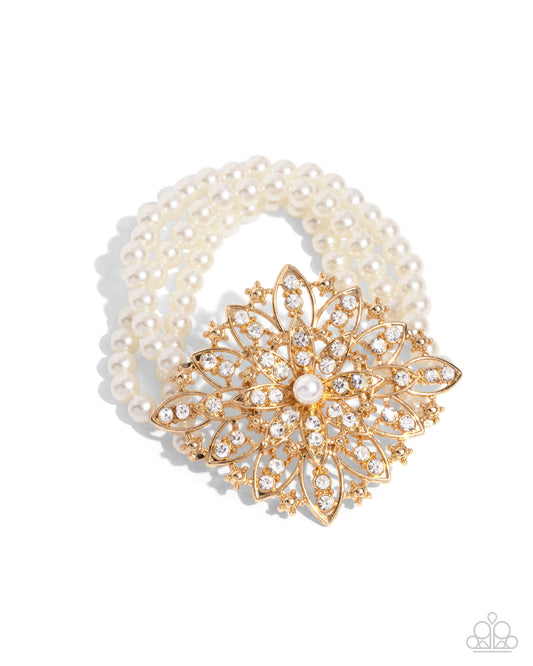 Flattering Floral Gold stretch bracelet