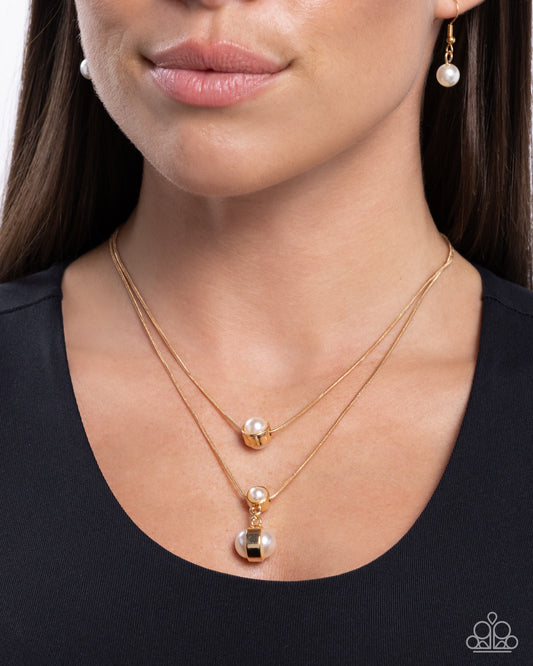 Attractive Austen Gold statement necklace, alternate view