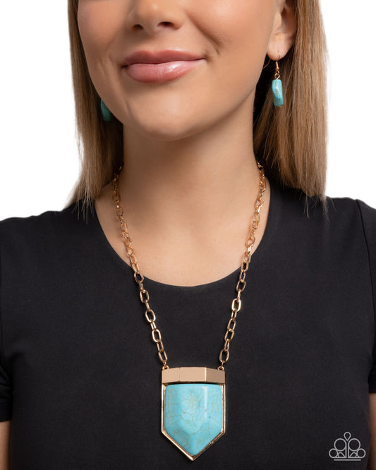 Pendant Passage Gold statement necklace, alternate view