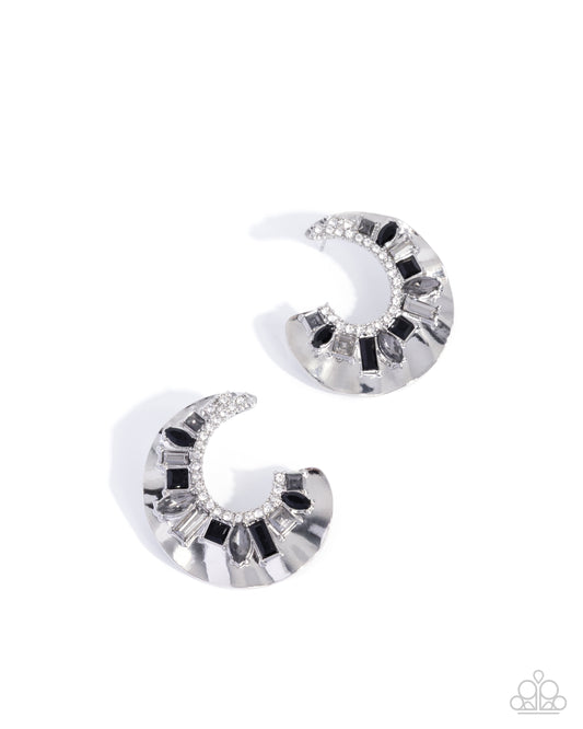 Crimped Color Black post earrings