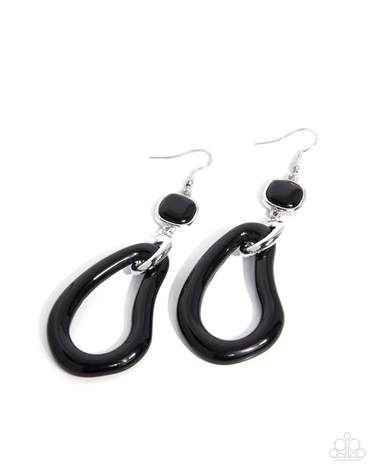 Noticeable Detail Black hoop earrings