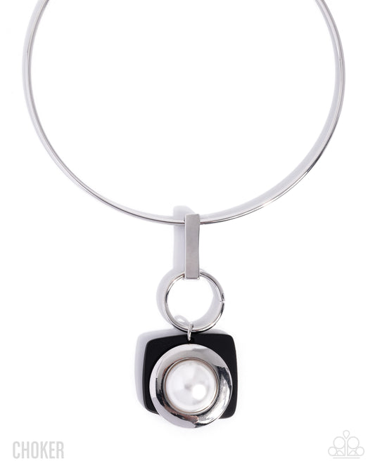Elegant Entrance Black choker necklace