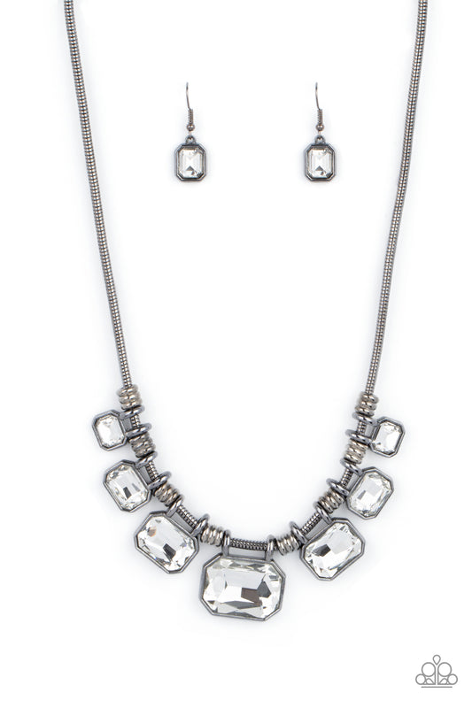 Urban Extravagance Black statement necklace