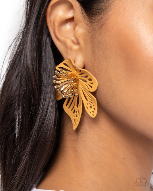 Wonderland Wallflower Brown post earrings, alternate view