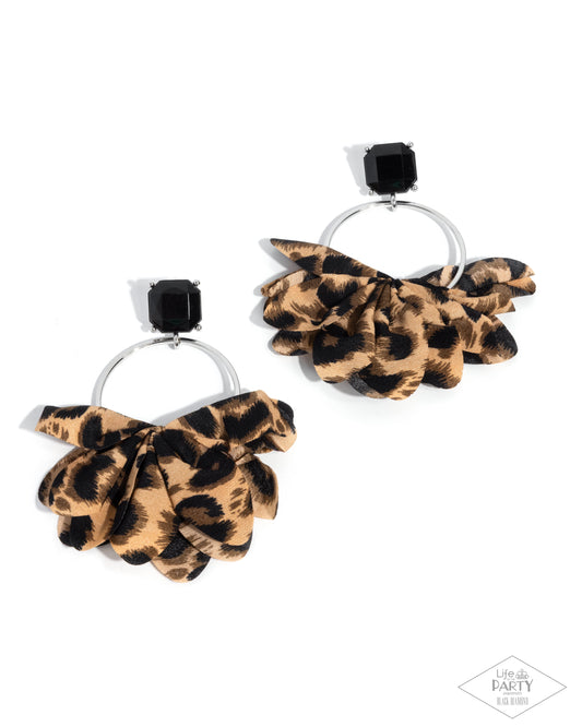 Charming Cheetah - Black