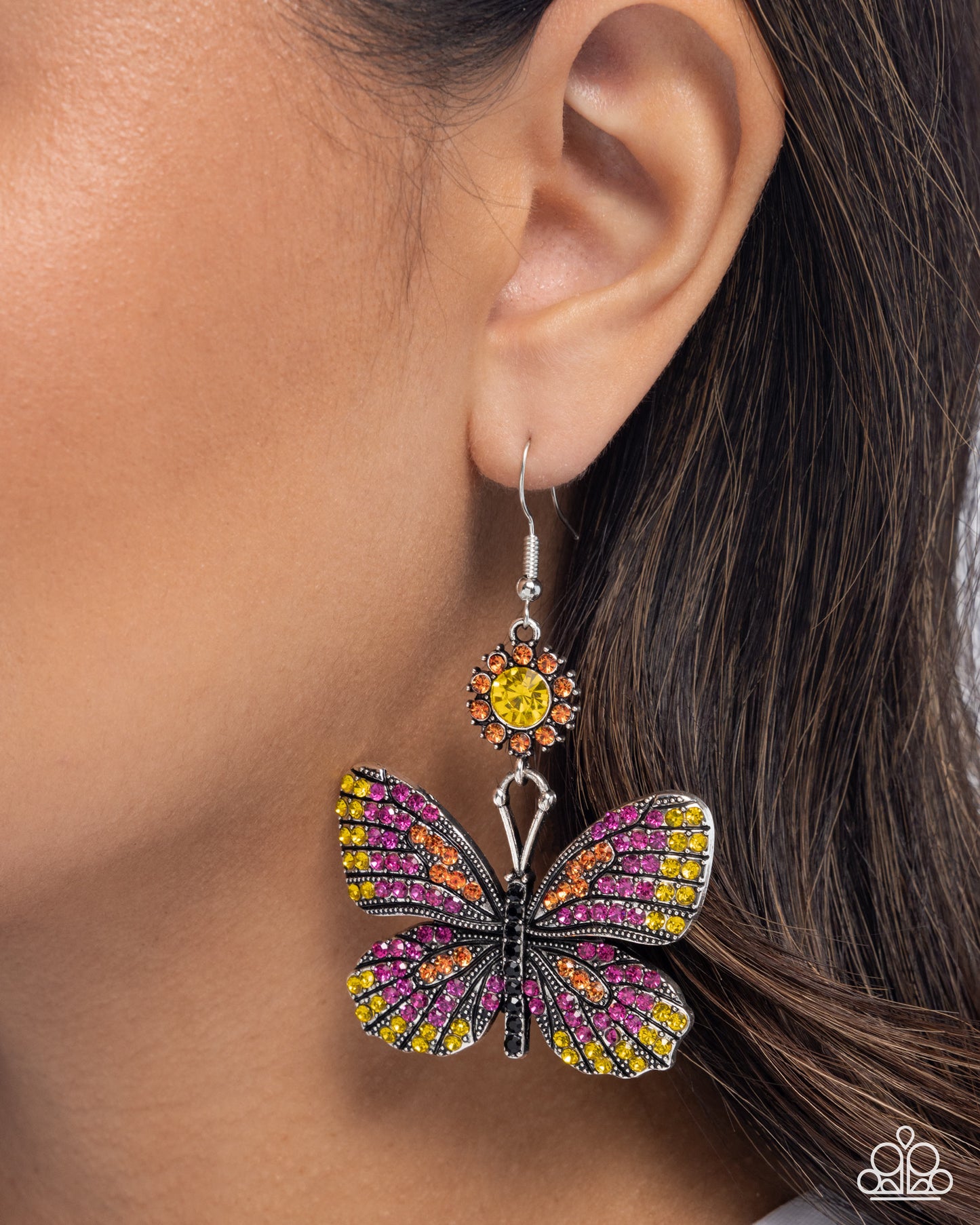 Fluttering Feature - Pink