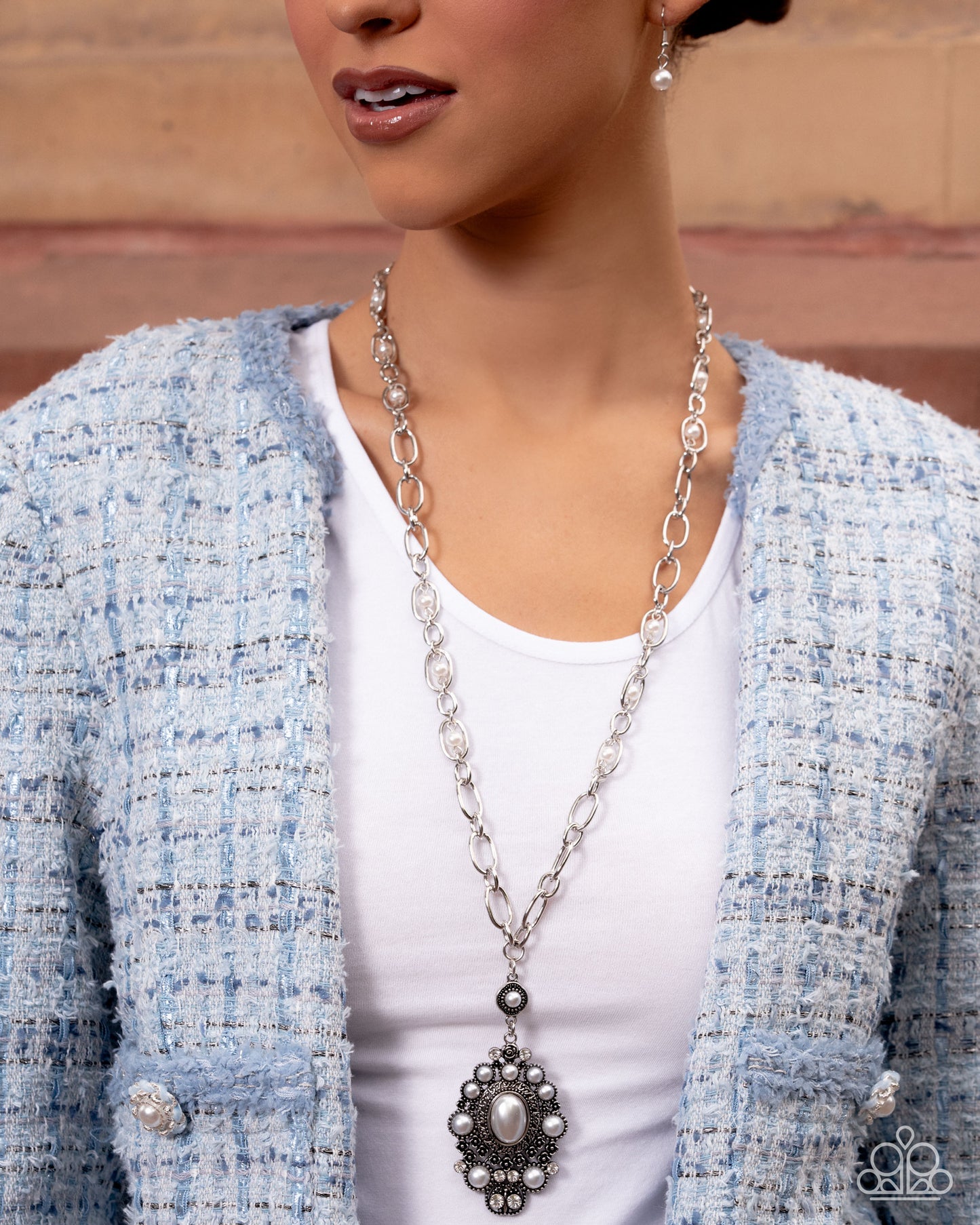 Vintage Selfie - White